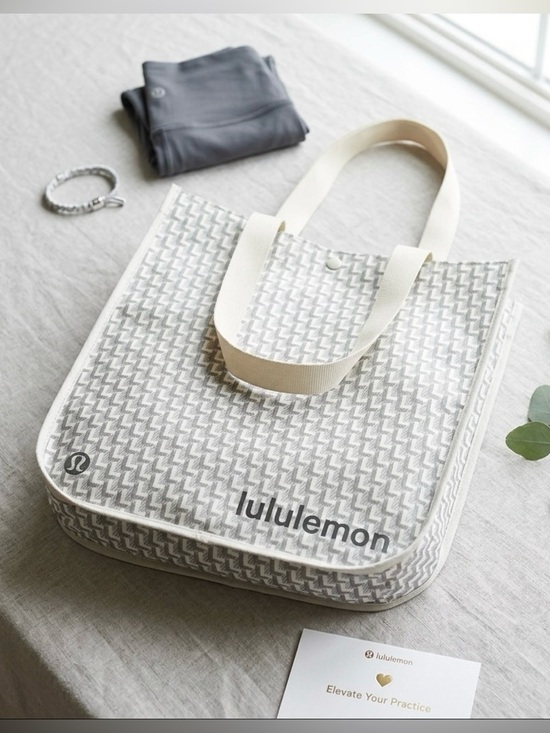 lululemon athletica Handbags - Lululemon Athletica Brown & Cream Geometric Reusable Tote Bag